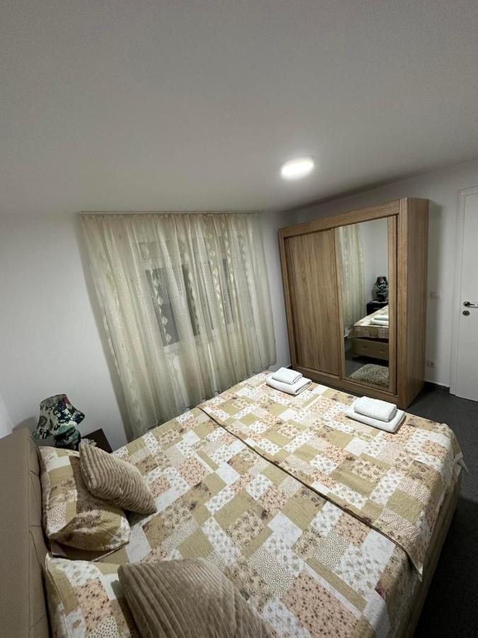 Angelikatos Apartment Golubăţ Exterior foto